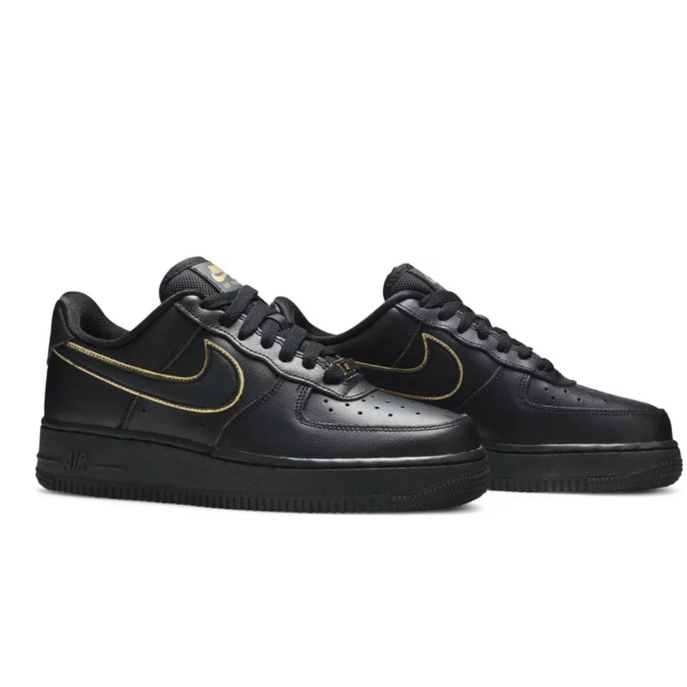 Woman’s Air Force 1 Low '07 Essential Black Gold Swoosh